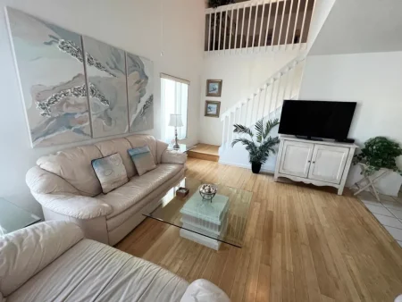Open Deck – 2BR Loft Condo with Bay Views