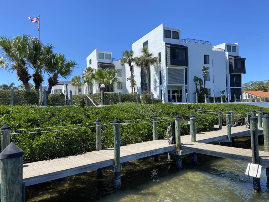 Open Deck – 2BR Loft Condo with Bay Views
