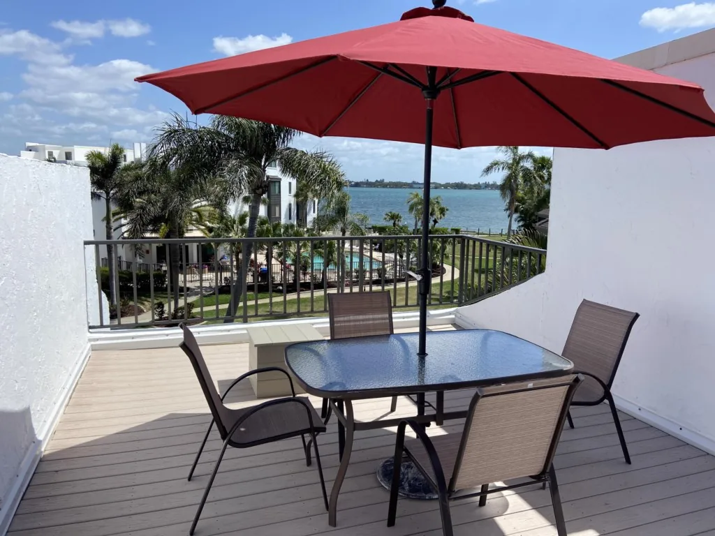 Tamarind 2BR+Loft - Bay Views & Sun Deck