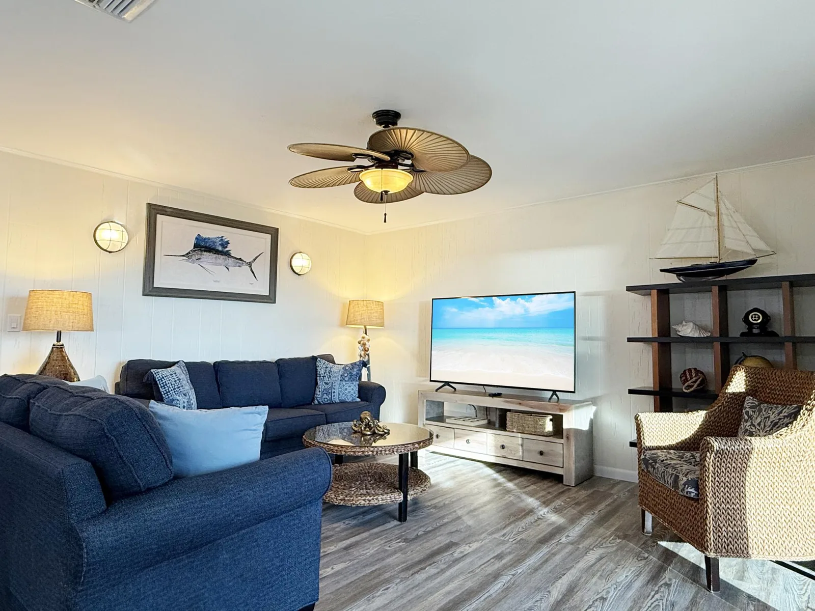 Suite #6 - The Highview