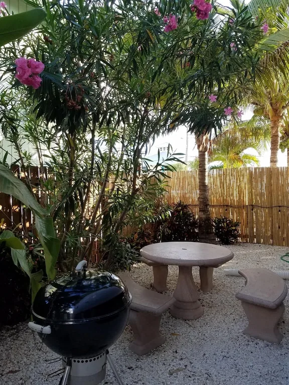 Suite #7 - Highview