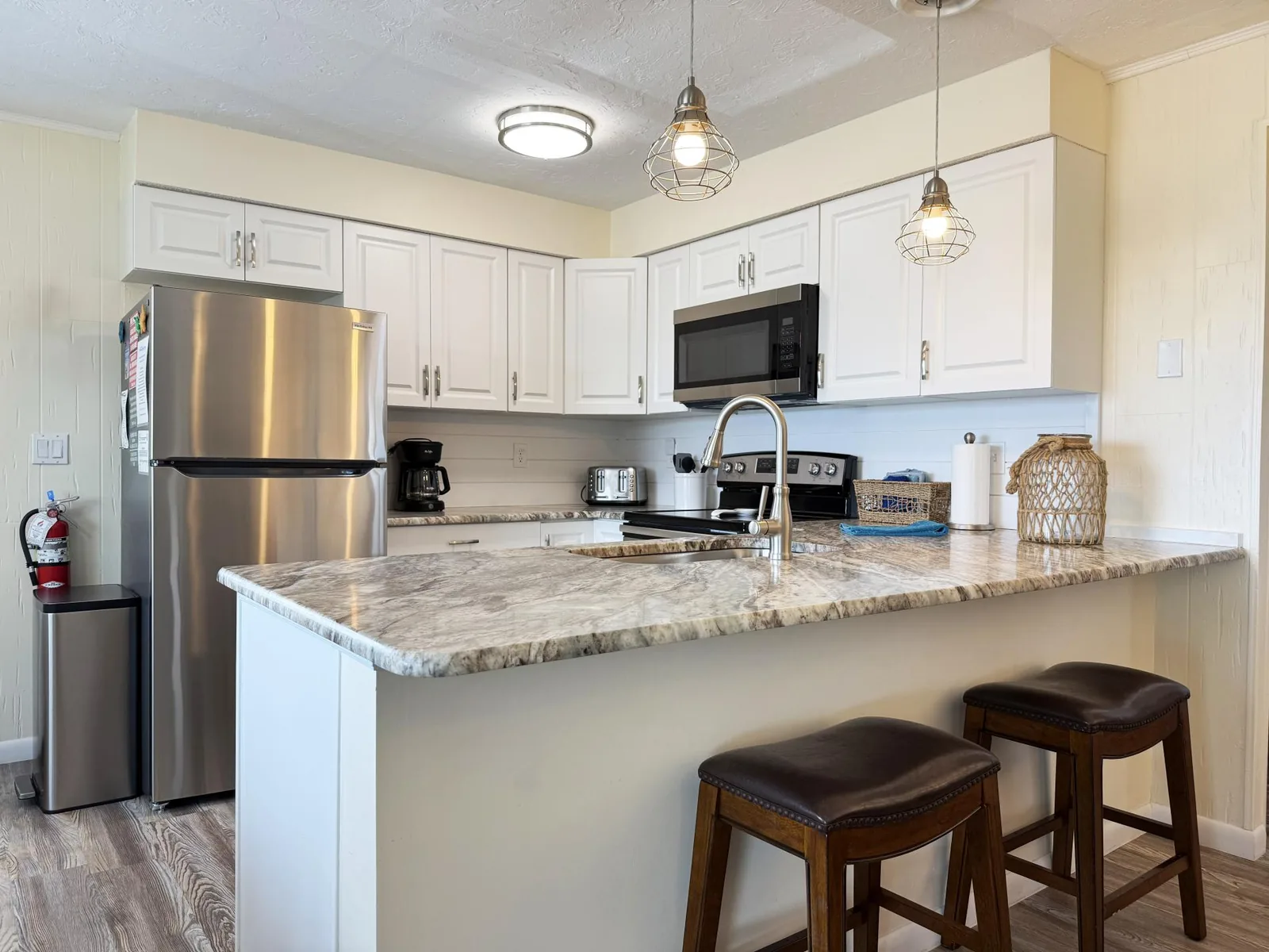 Suite #7 - Highview
