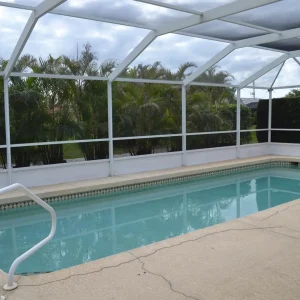 Pool Home Near Manasota Key - Shark Tooth Hunting
