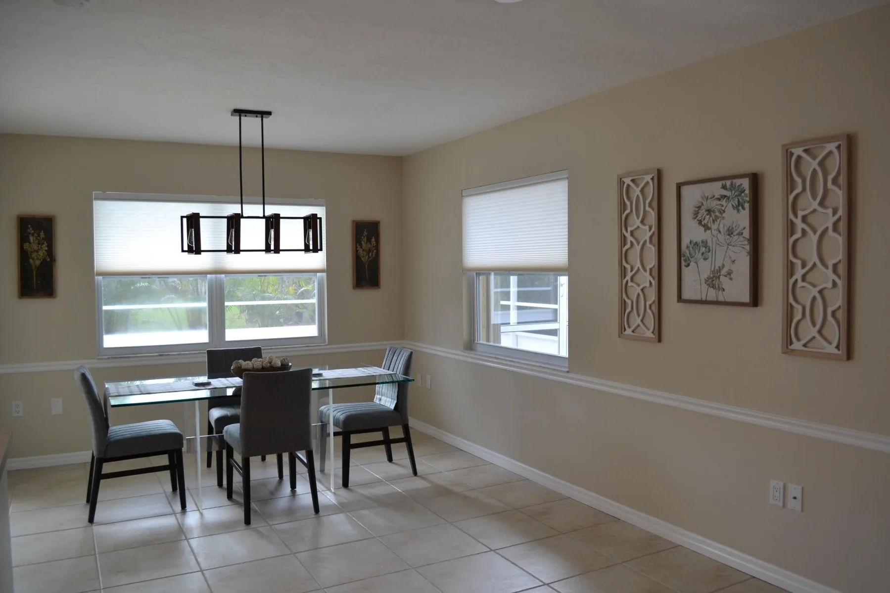 Pool Home Near Manasota Key - Shark Tooth Hunting