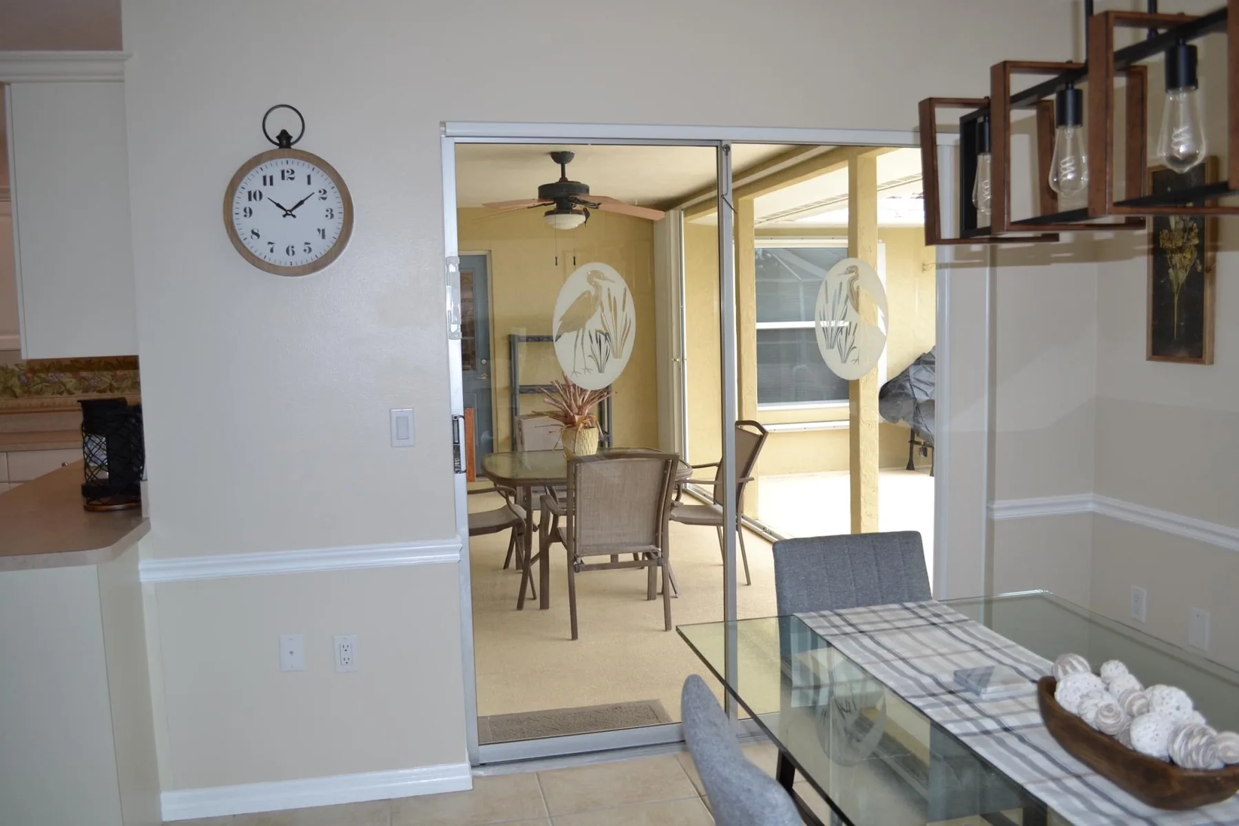 Pool Home Near Manasota Key - Shark Tooth Hunting