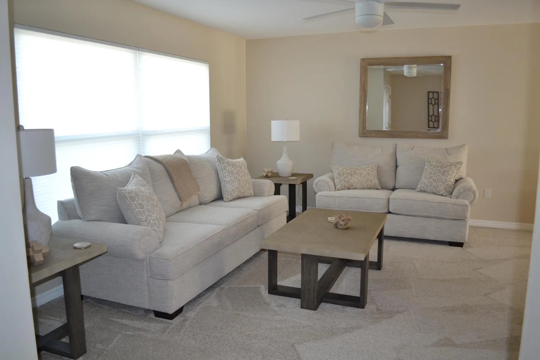 Pool Home Near Manasota Key - Shark Tooth Hunting