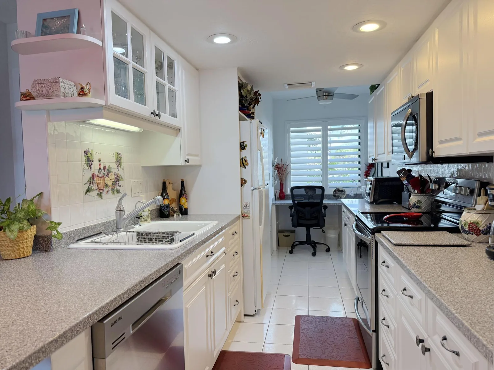 Direct Gulf Views - Beachfront Stay at Tamarind