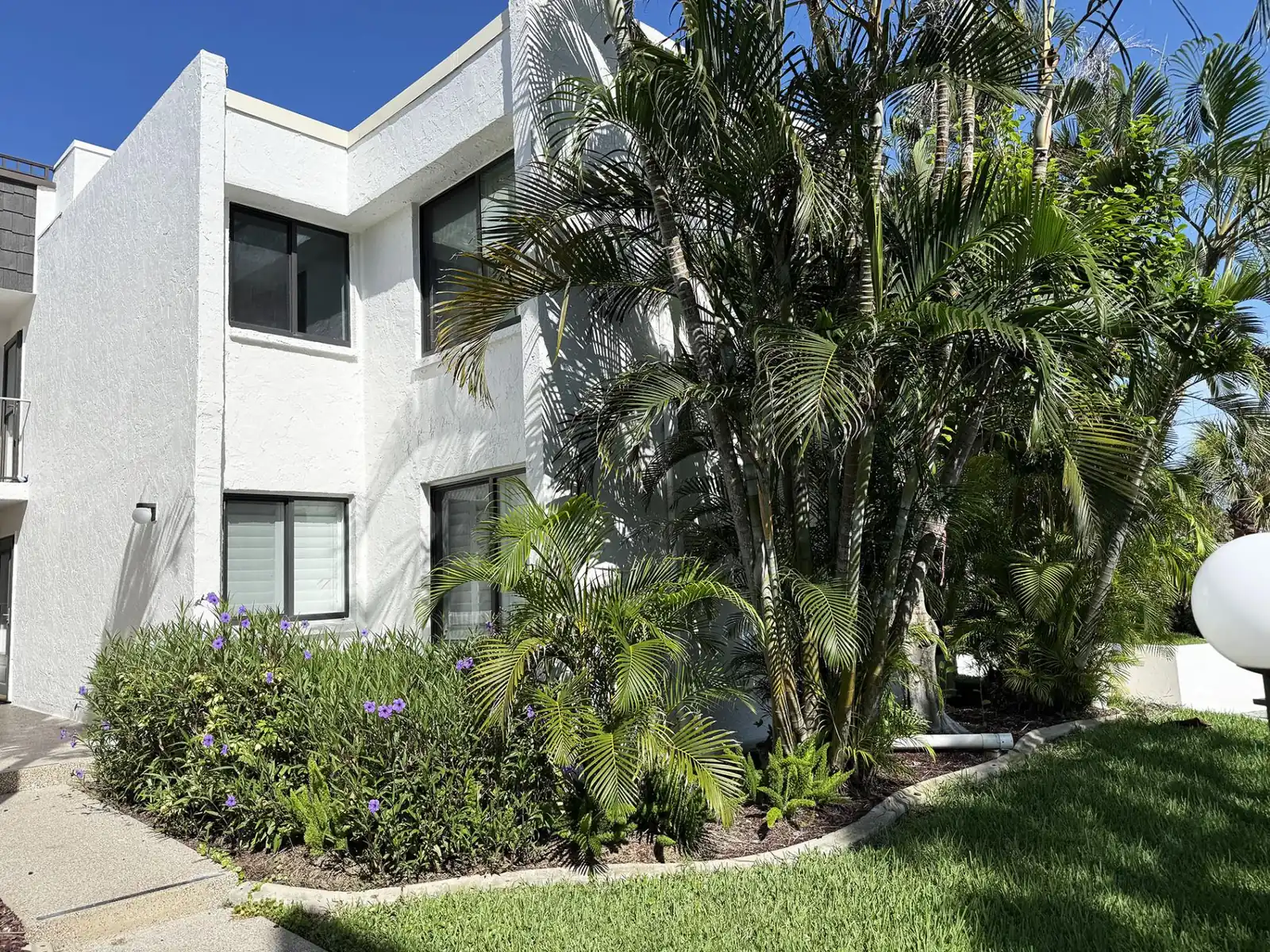Direct Gulf Views - Beachfront Stay at Tamarind