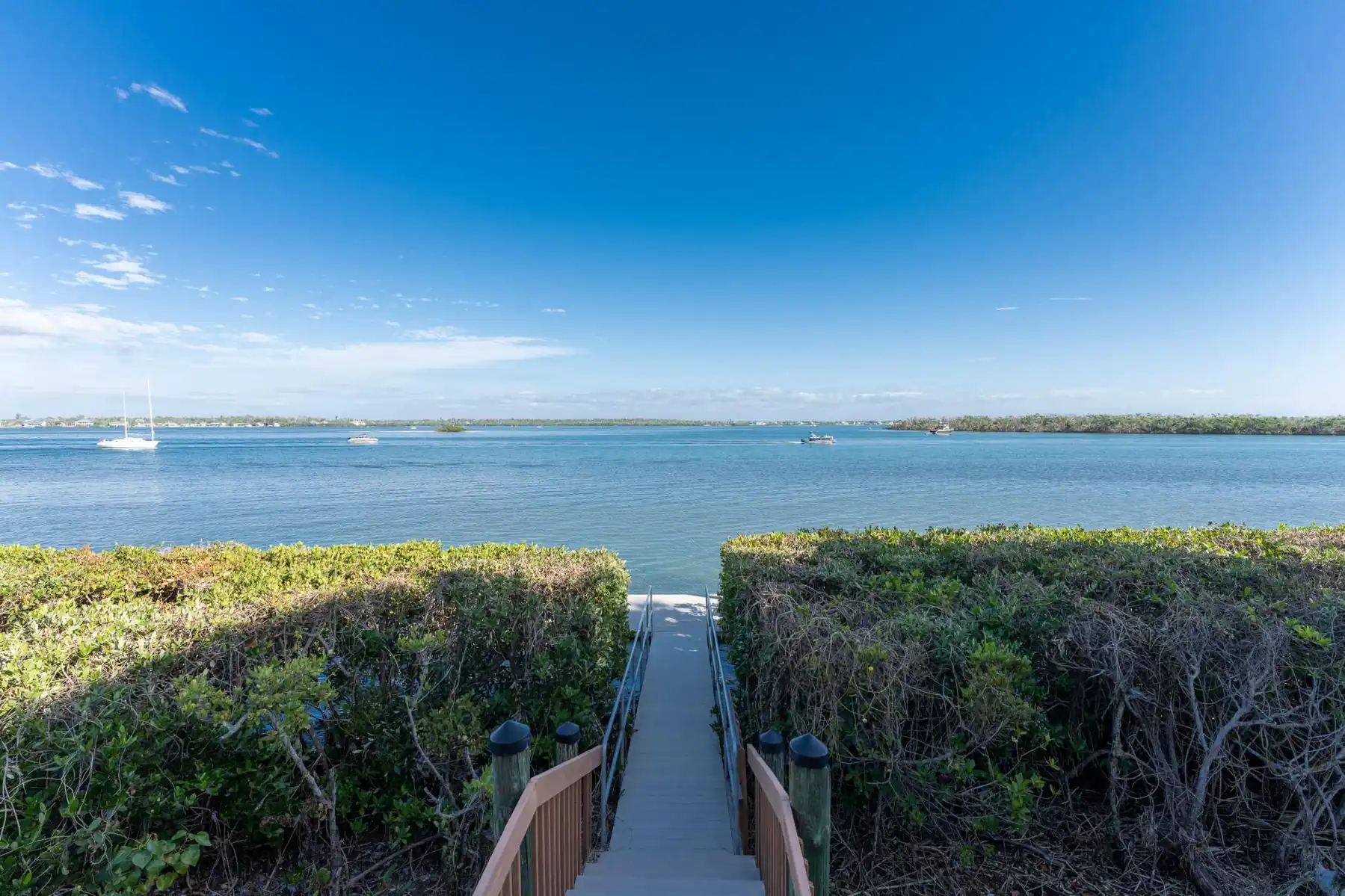 2BR Sandpiper Key – Bright, Stylish & Coastal