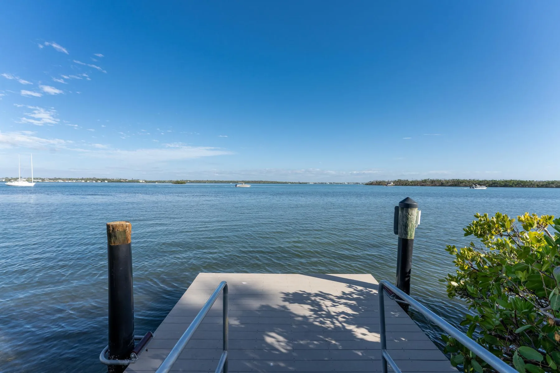 2BR Sandpiper Key – Bright, Stylish & Coastal