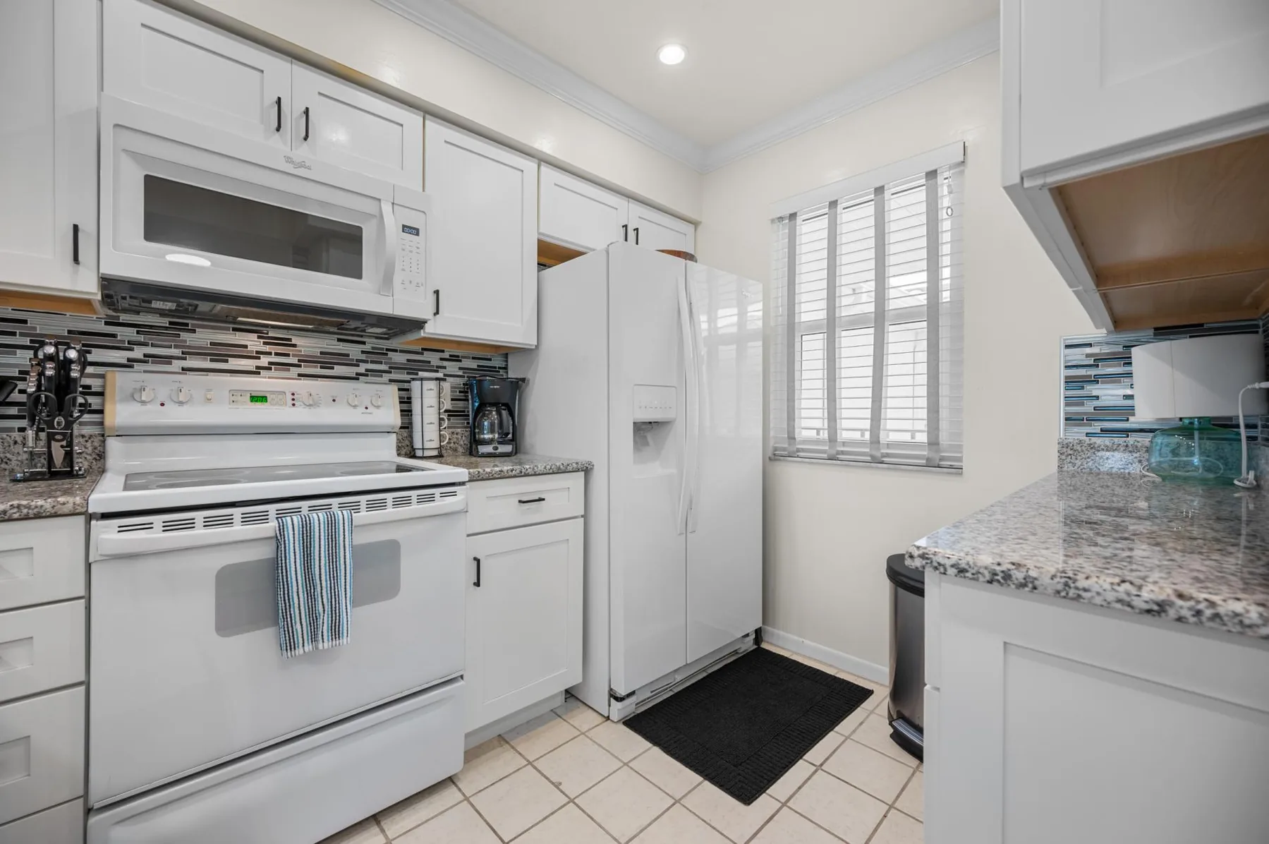 2BR Sandpiper Key – Bright, Stylish & Coastal