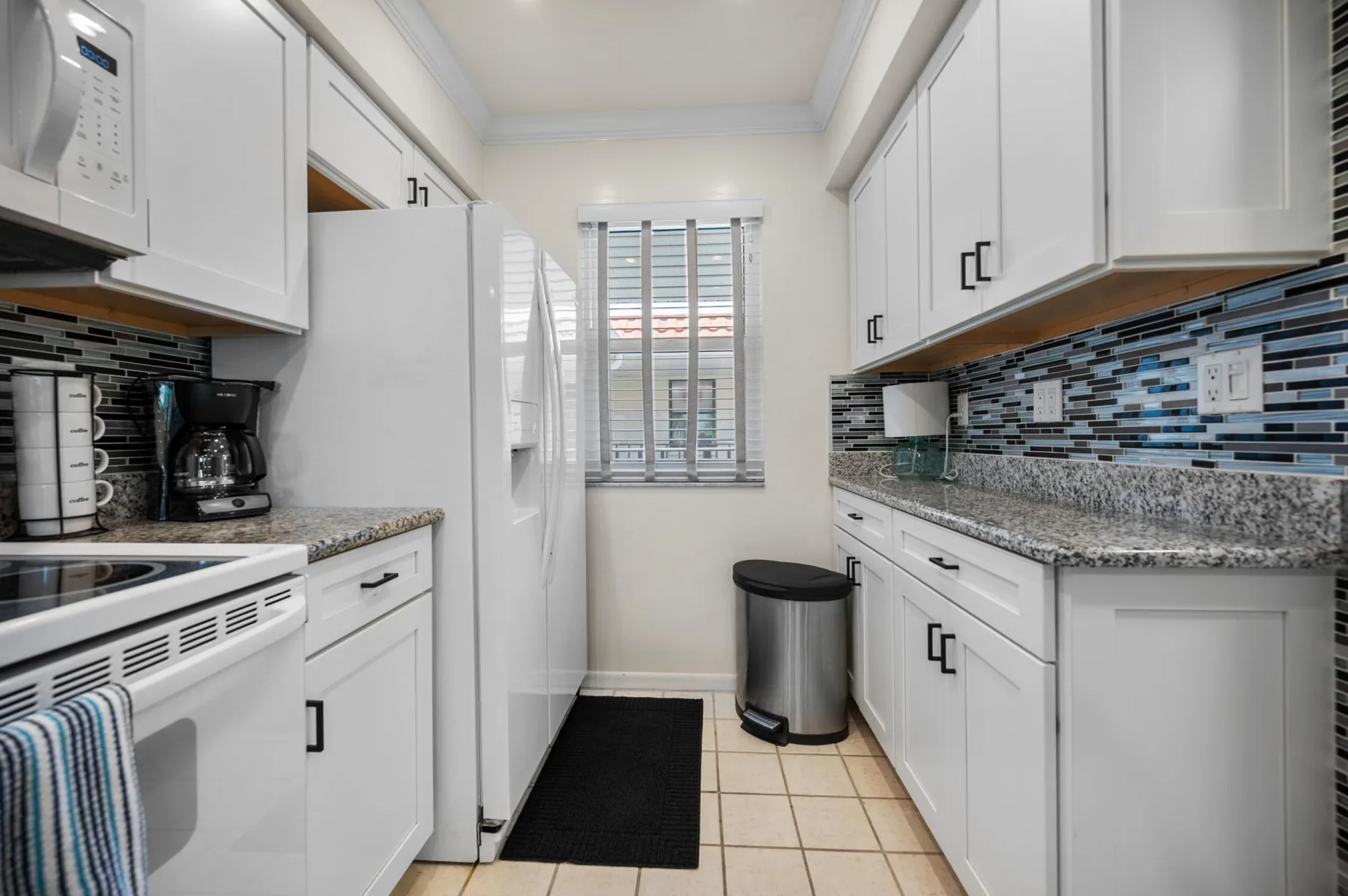 2BR Sandpiper Key – Bright, Stylish & Coastal