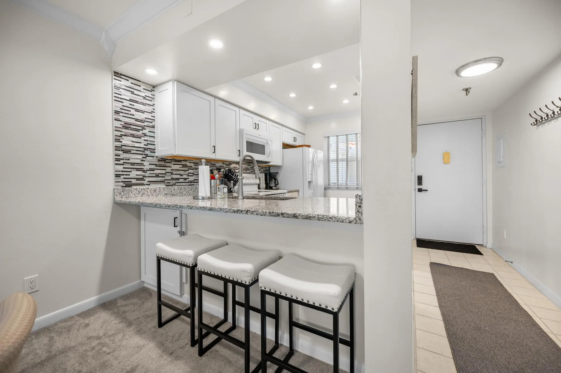 2BR Sandpiper Key – Bright, Stylish & Coastal
