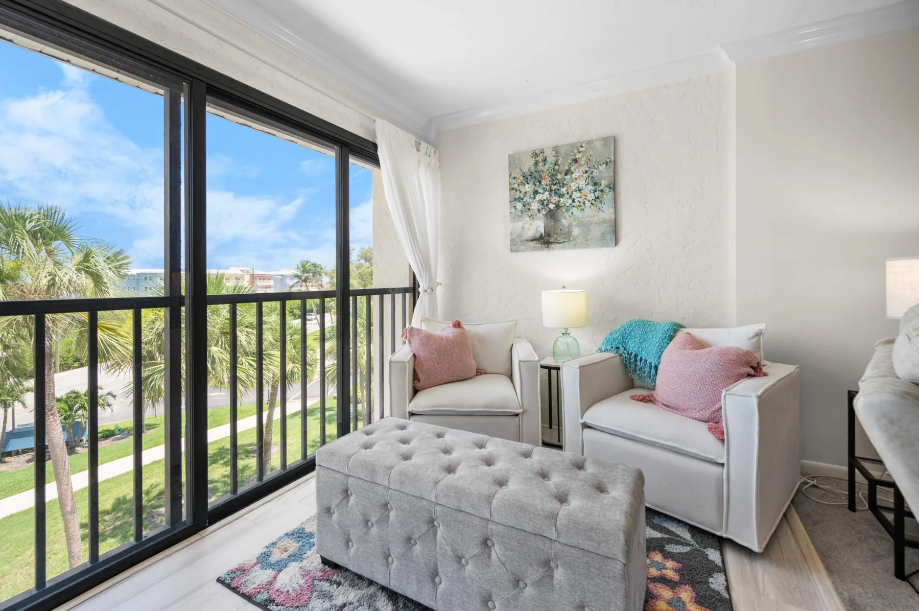2BR Sandpiper Key – Bright, Stylish & Coastal