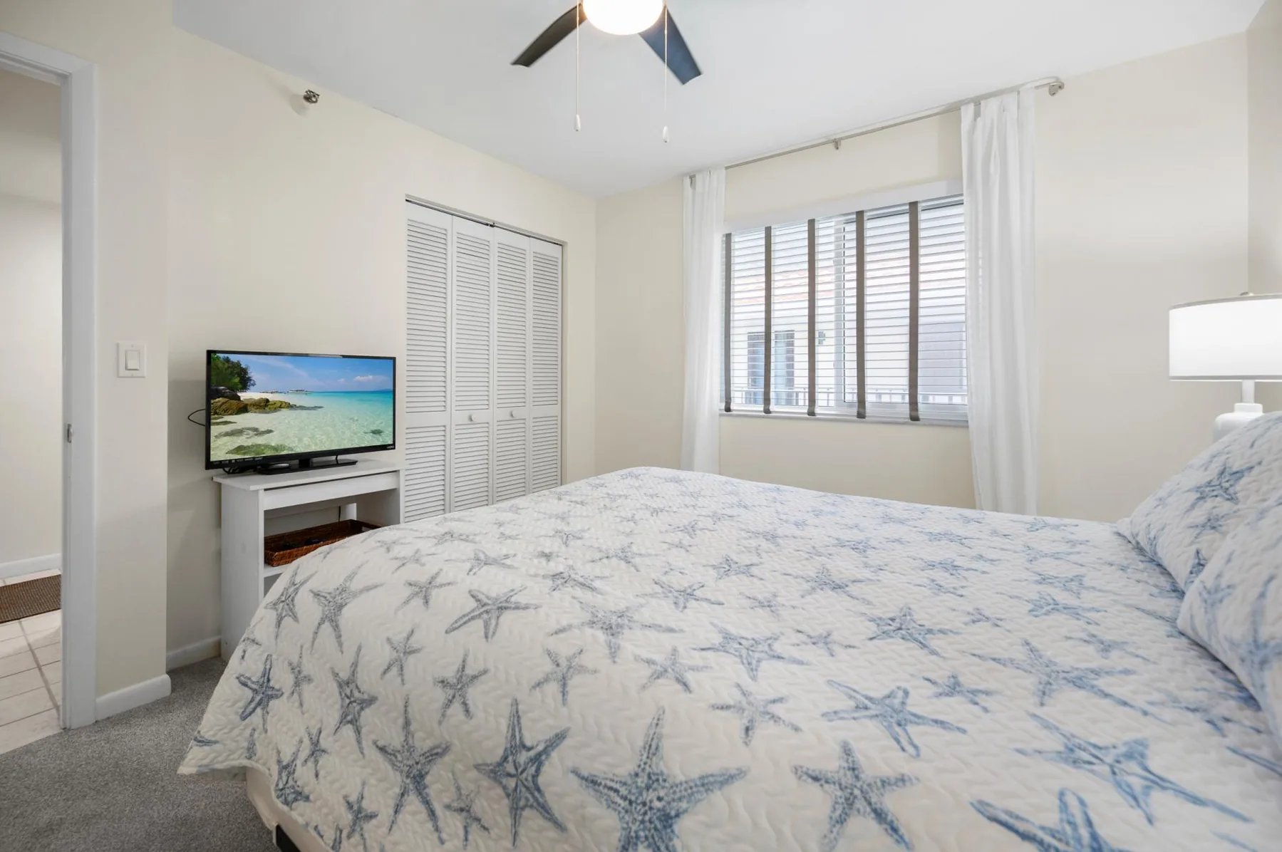 2BR Sandpiper Key – Bright, Stylish & Coastal