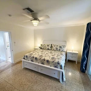 King 1BR – Venice Villas on Golden Beach Sleeps 4