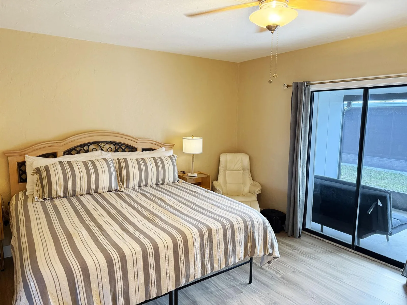 Venice Villas 1BR – King w/ Screened Porch