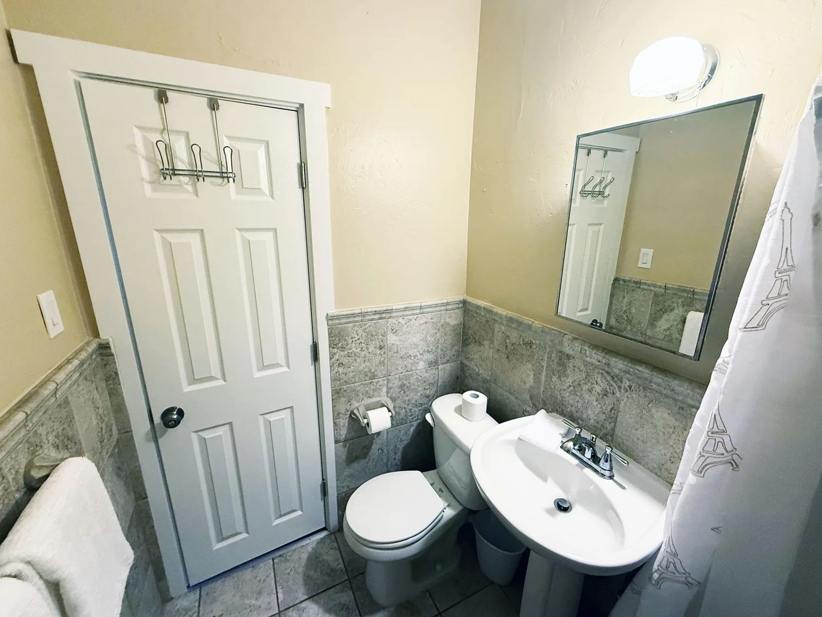 Venice Villas 1BR – King w/ Screened Porch
