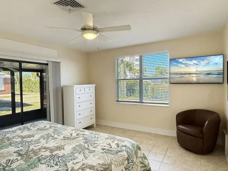 Venice Villas King 1BR – Corner Unit