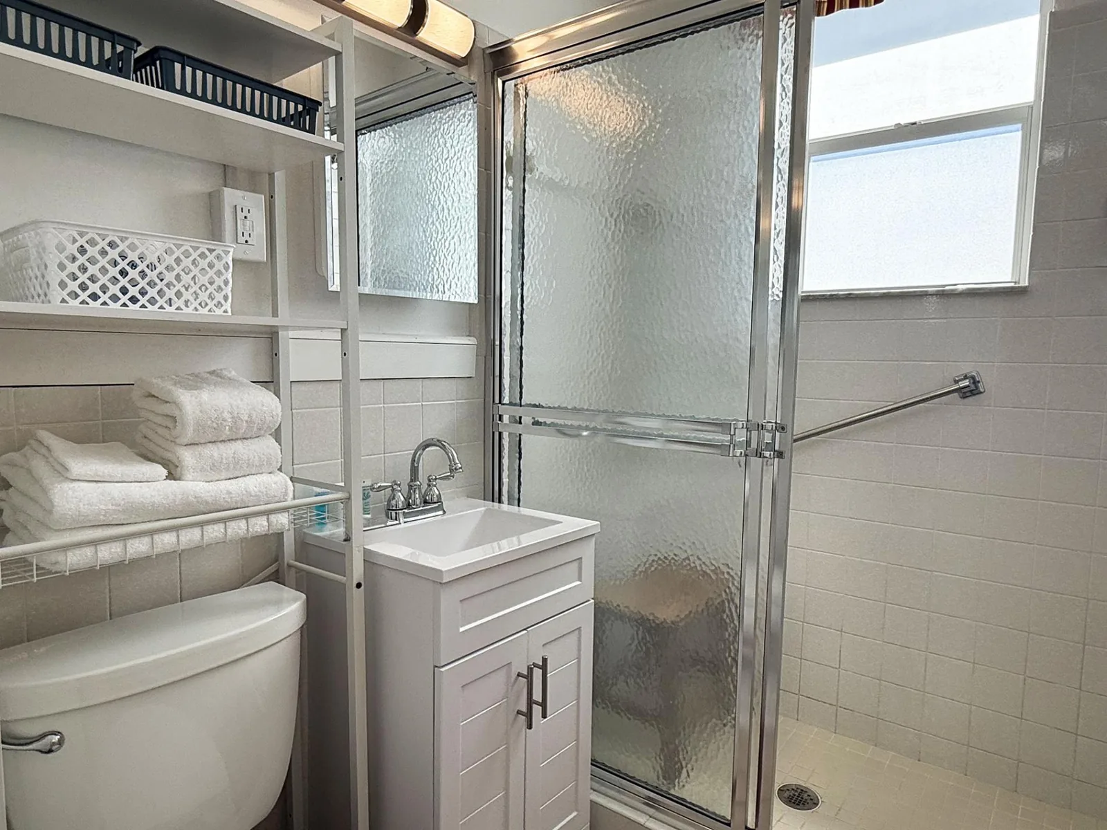 Venice Villas 1BR – Pool + Private Beach Access