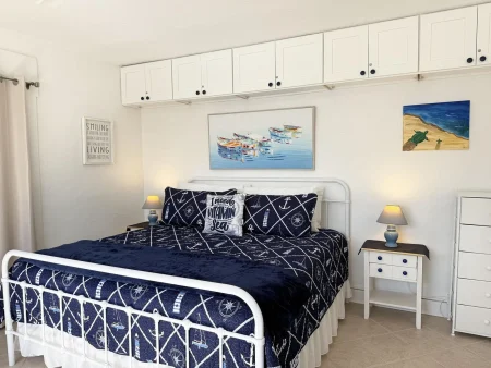 Venice Villas 1BR – Pool + Private Beach Access