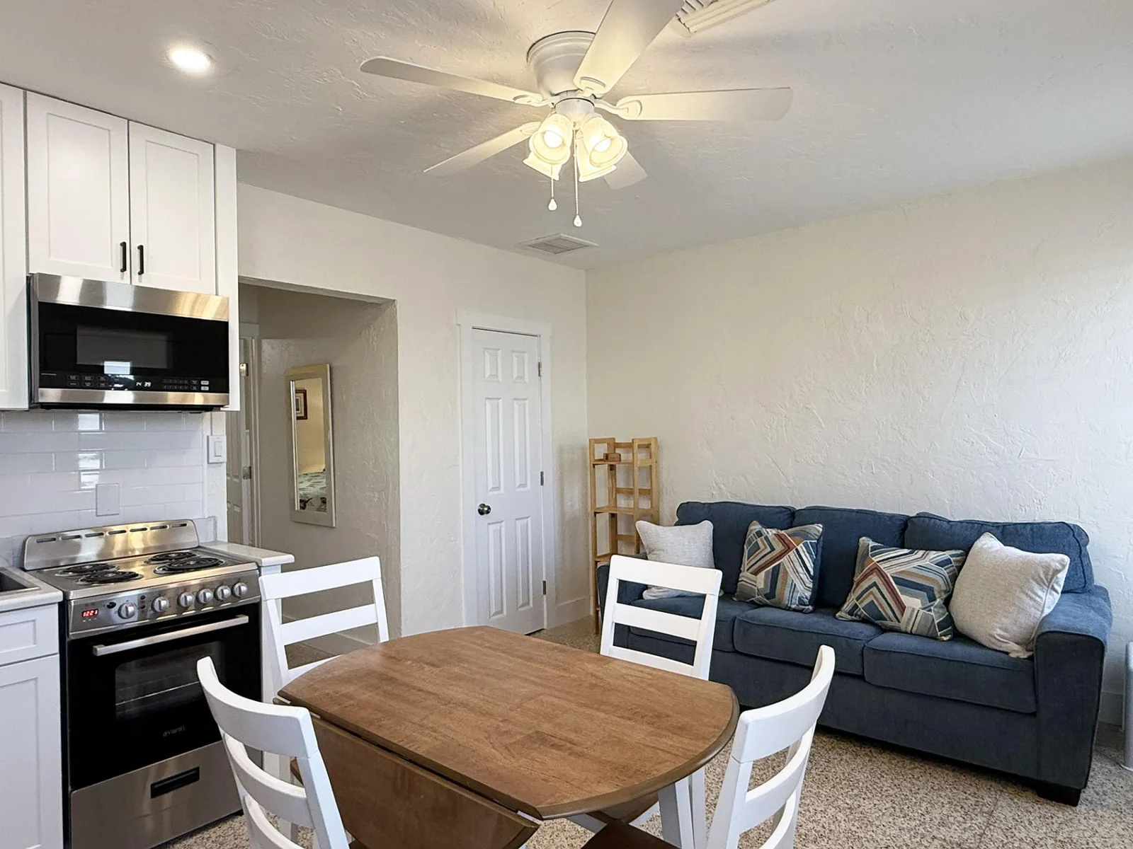 Venice Villas 1BR – Beach & Pool Sleeps 4
