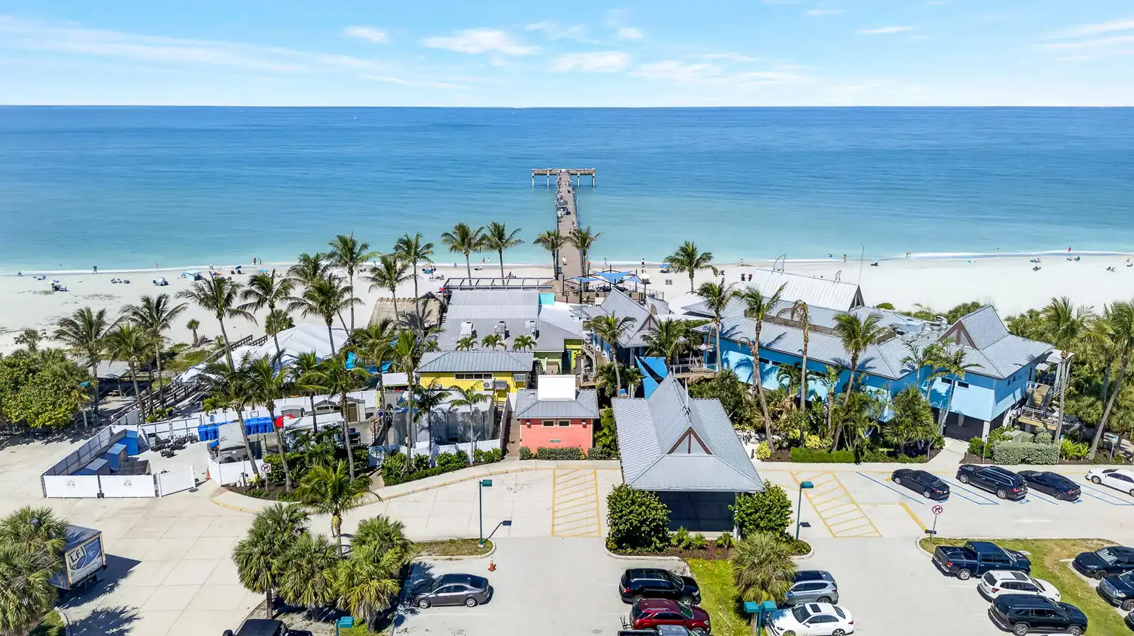 Venice Villas 1BR – Beach & Pool Sleeps 4