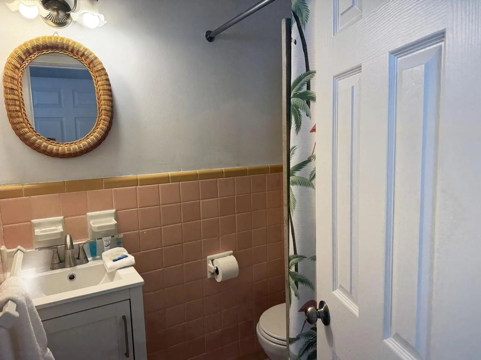 Venice Villas 1BR – Beachside Pool Escape