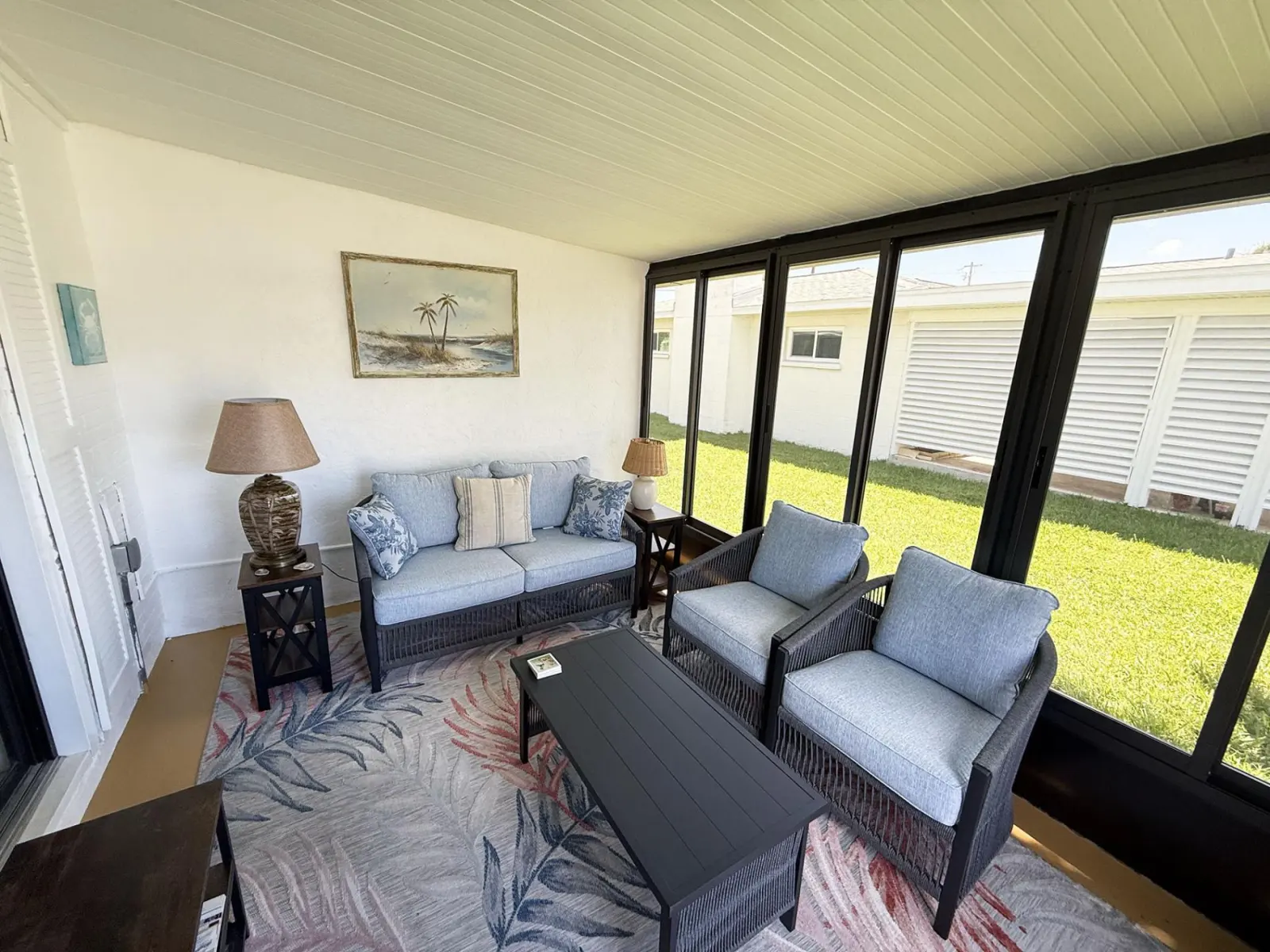 Venice Villas 1BR – Beachside Pool Escape