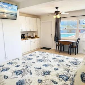 Venice Villas Studio – Walk-Out Poolside