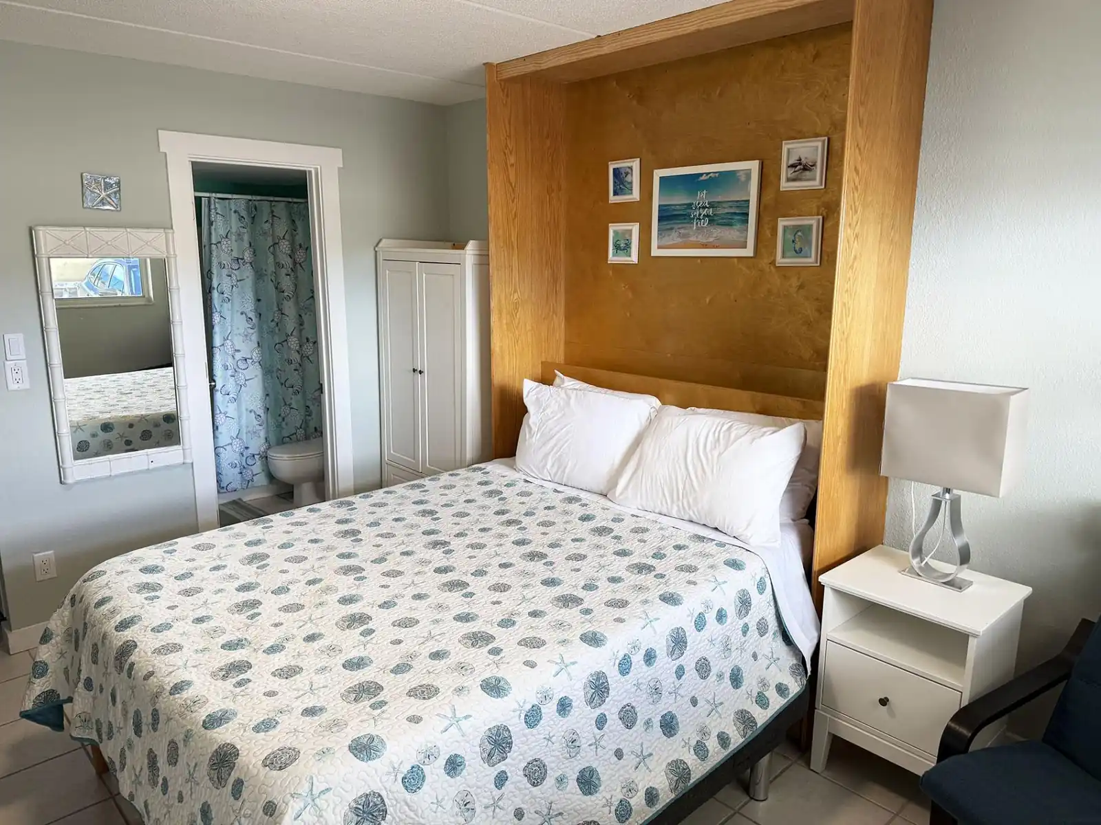 Venice Villas Studio – Steps to Beach & Pool