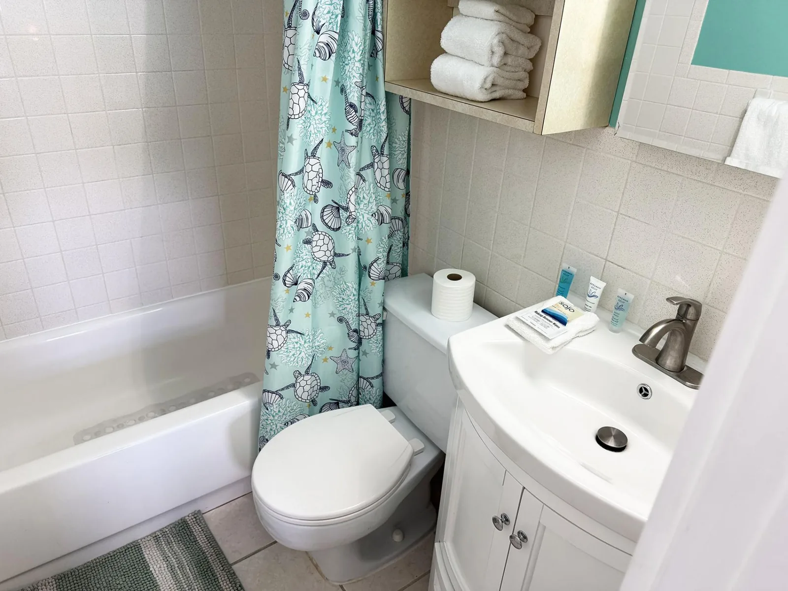 Venice Villas Studio – Steps to Beach & Pool